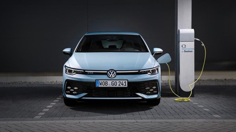 Volkswagen Golf обновился: он теперь 8.5