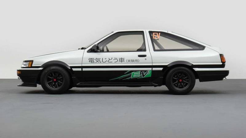 Японцам предложили прокатиться на электрическом AE86