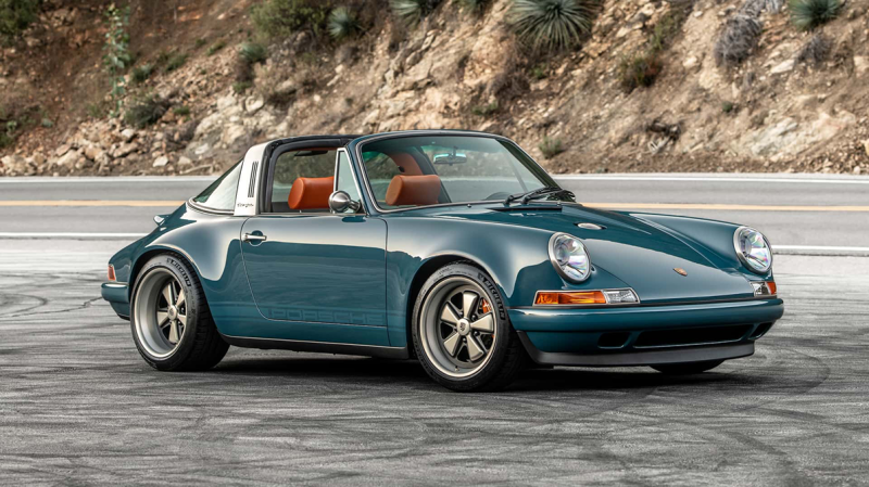 Юбилейный рестомод Porsche 911 Targa от Singer