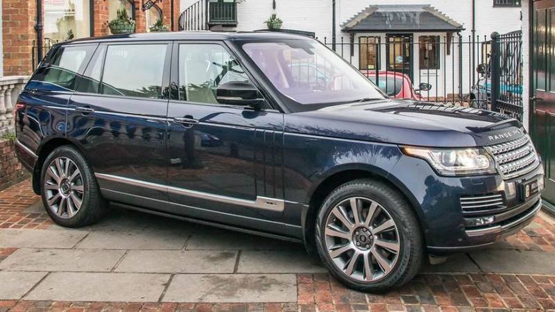 В продаже появился Range Rover, на котором ездили королева Елизавета II и Барак Обама