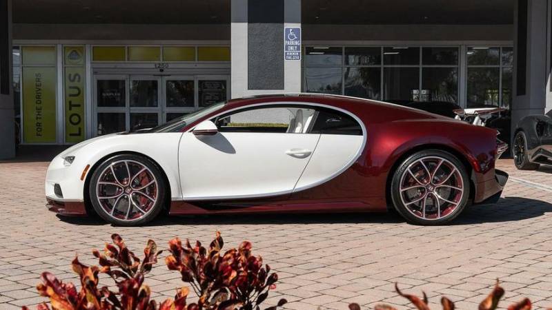 Bugatti Chiron продают с довеском в виде Rolls-Royce