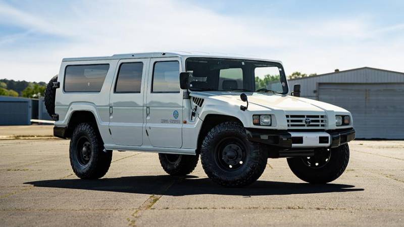 Редкий Toyota Mega Cruiser с левым рулём продают в США