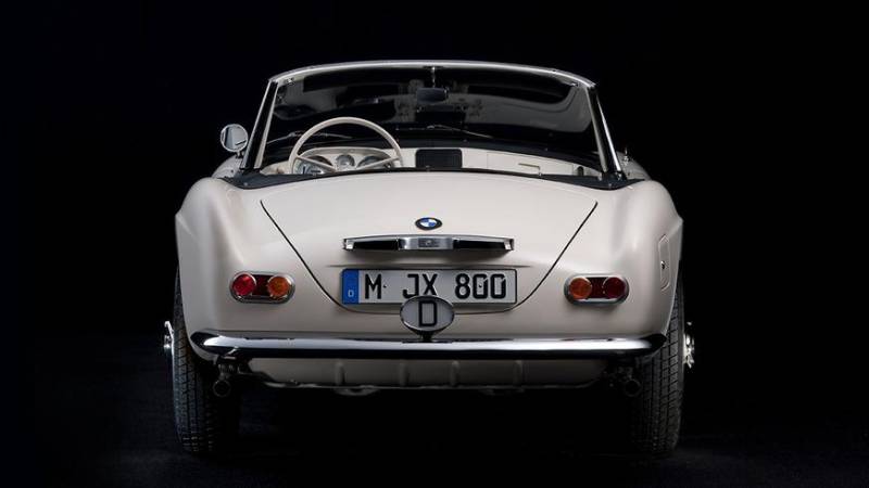 Обычный BMW Z4 превратился в ретрородстер за 288 тысяч евро
