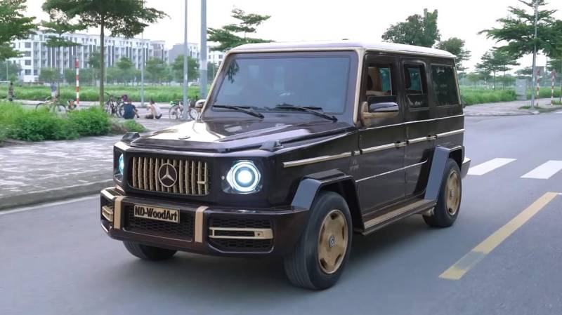 Рукастый плотник выпилил себе G-Class