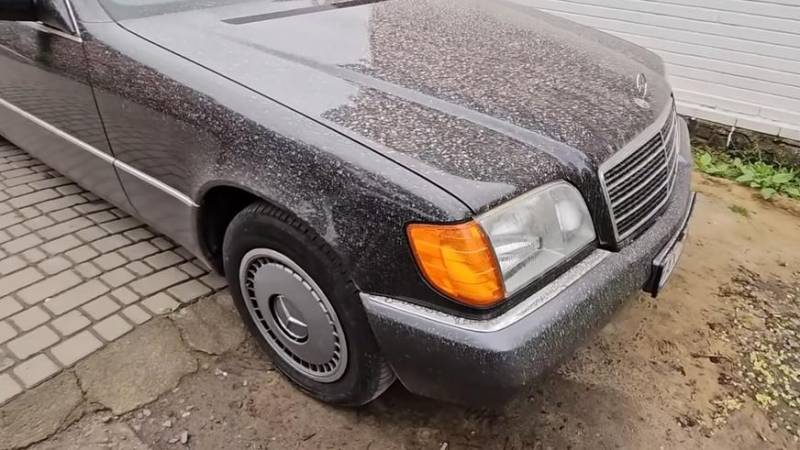 В Украине обнаружили почти новый Mercedes-Benz 300 SE (W140)