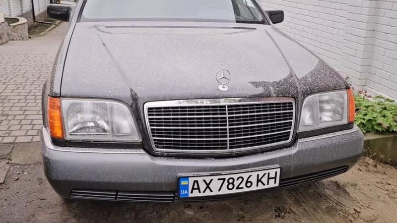 В Украине обнаружили почти новый Mercedes-Benz 300 SE (W140)