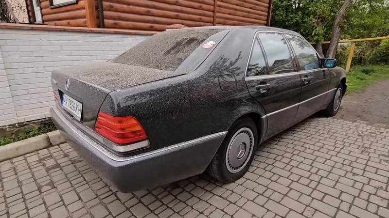 В Украине обнаружили почти новый Mercedes-Benz 300 SE (W140)