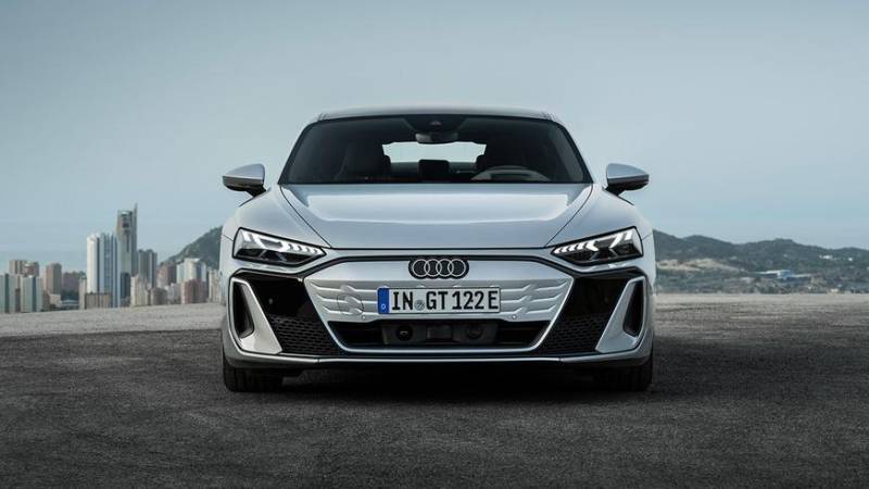 Электрокар e-tron GT теперь самый мощный Audi в истории