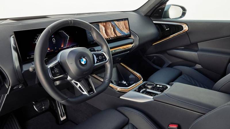 У BMW вышло новое поколение X3: электрификация и экраны