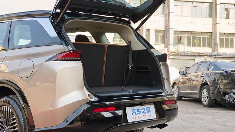 В Китае появился свой Nissan Pathfinder: другой дизайн, двигатель и цена