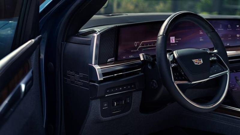 Cadillac Escalade обновился в стиле IQ