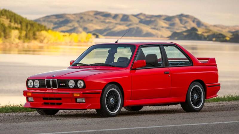 Очень редкую BMW M3 хотят продать за 200 тысяч долларов