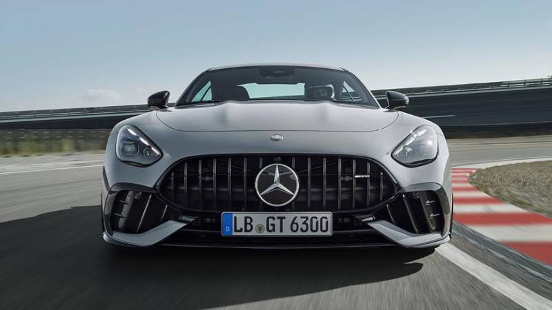 У Mercedes-AMG GT 63 появилась версия Pro