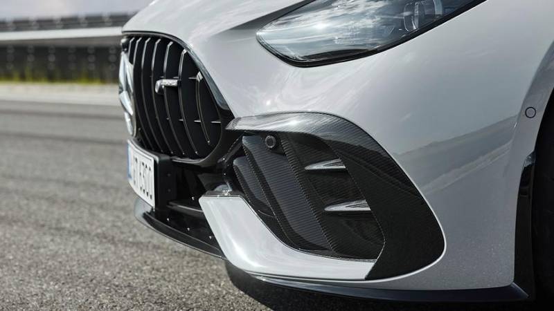 У Mercedes-AMG GT 63 появилась версия Pro