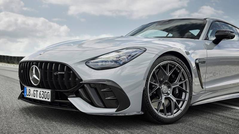 У Mercedes-AMG GT 63 появилась версия Pro