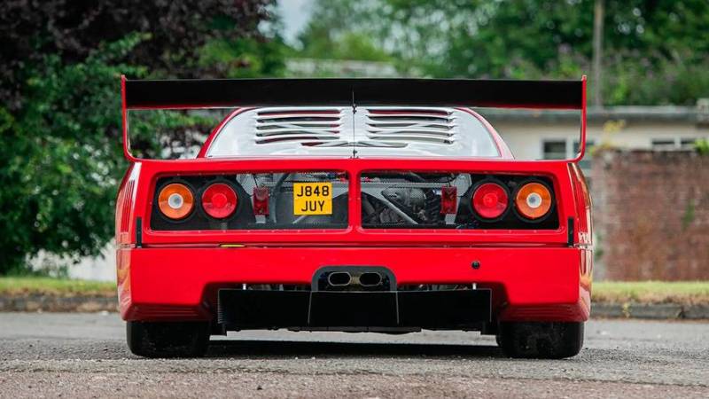 Уникальную F40 продают недорого, но это не совсем Ferrari