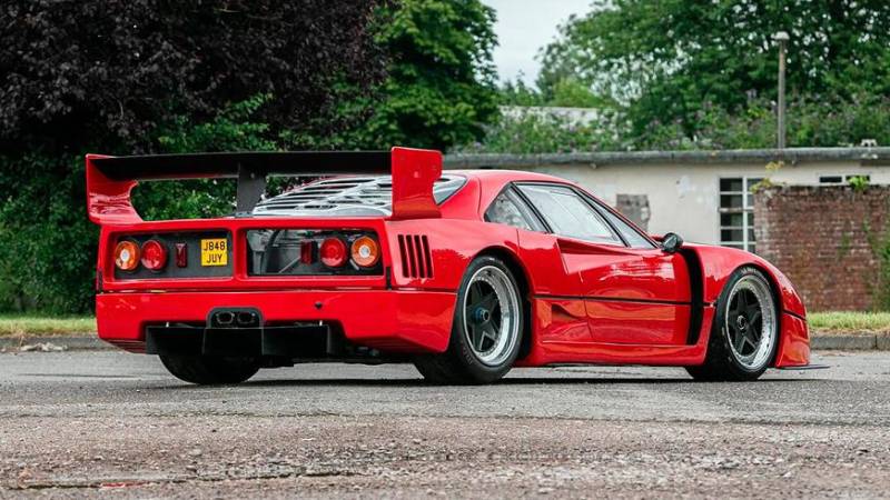 Уникальную F40 продают недорого, но это не совсем Ferrari