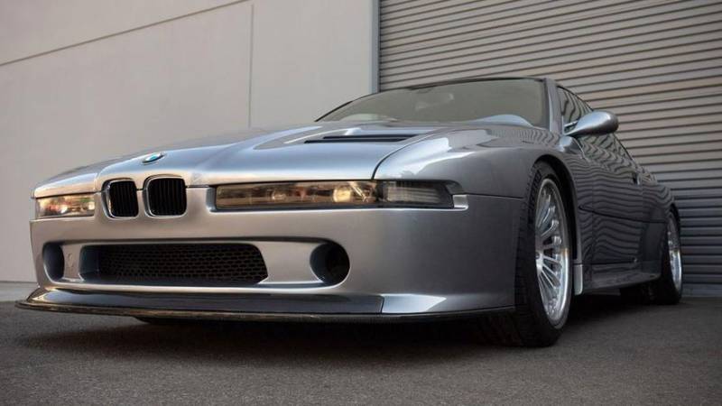 BMW 8-й серии с карбоновым кузовом и V10 от M5