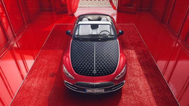 Линейка Mercedes-Maybach пополнилась родстером SL 680