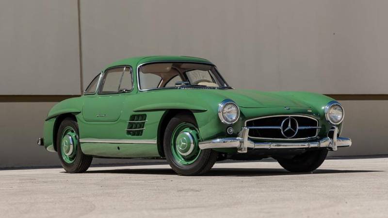 Уникальный 300SL Gullwing пустят с молотка