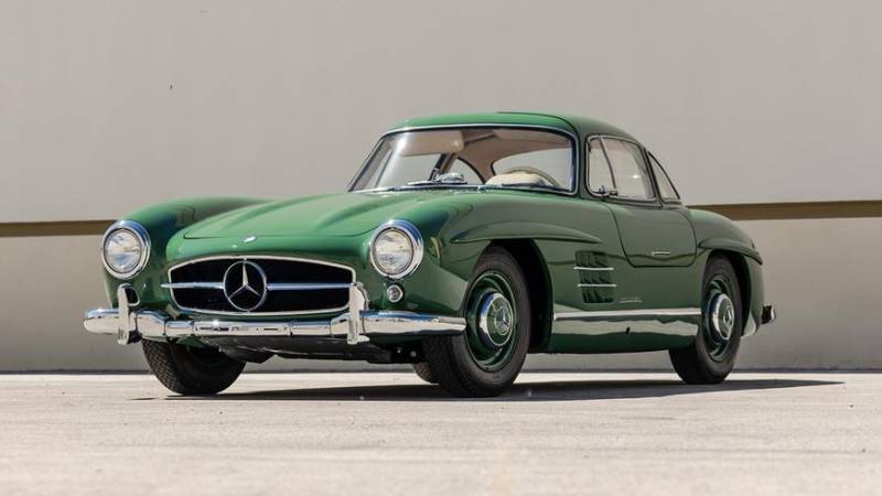 Уникальный 300SL Gullwing пустят с молотка