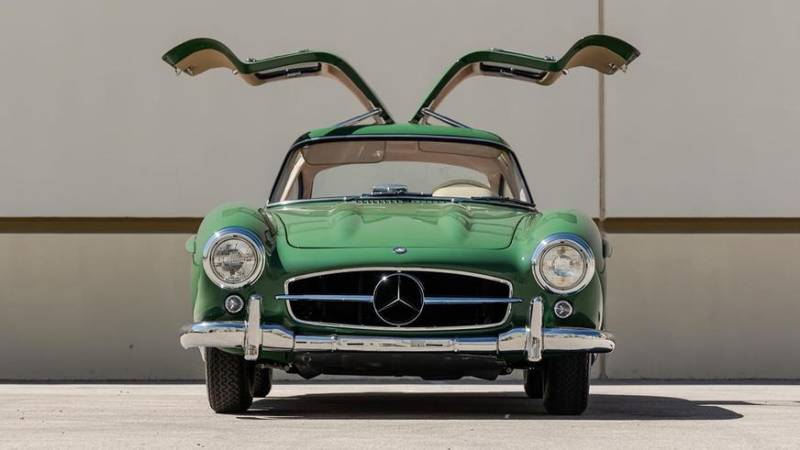 Уникальный 300SL Gullwing пустят с молотка