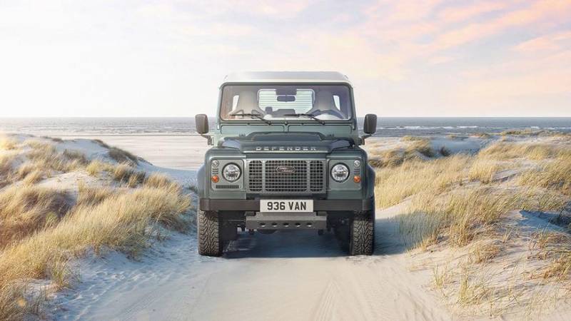 Land Rover снова взялся за старые Defender