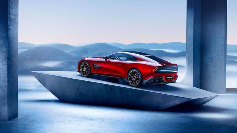 Новый флагман Aston Martin стал самым мощным в истории