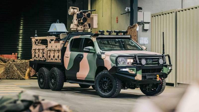 В Австралии создали шестиколёсный Toyota Hilux для военных