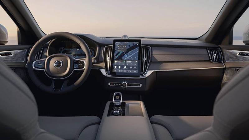 Volvo обновила кроссовер XC90 во второй раз