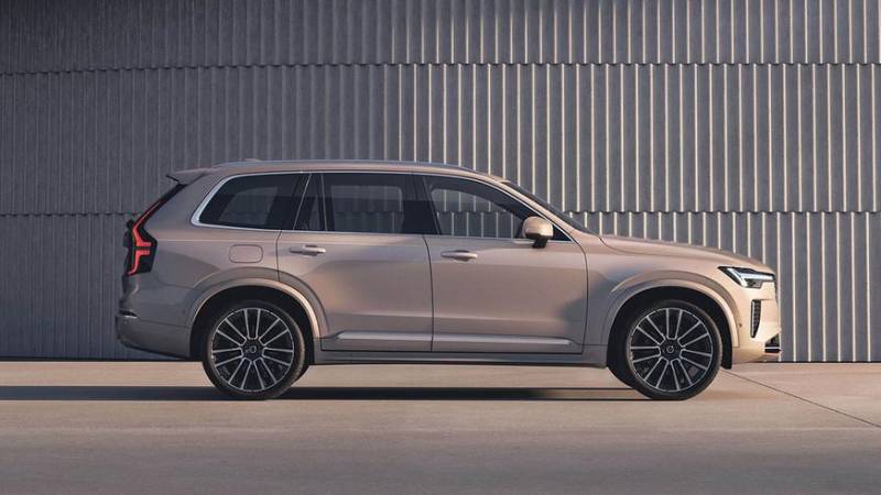 Volvo обновила кроссовер XC90 во второй раз