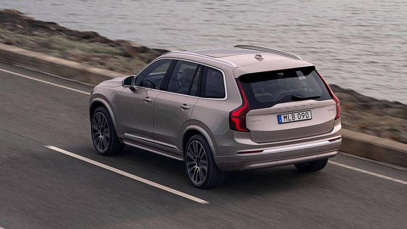 Volvo обновила кроссовер XC90 во второй раз