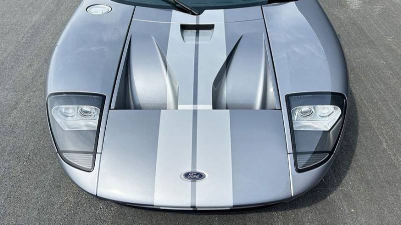 За старый Ford GT заплатили больше, чем стоят два новых Porsche 911 Turbo