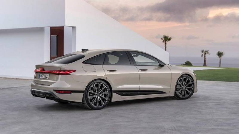 Электрическая Audi A6 получила бюджетную версию с одним мотором