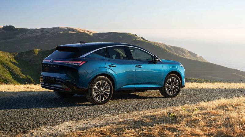 Nissan Murano получил новый дизайн, но лишился V6