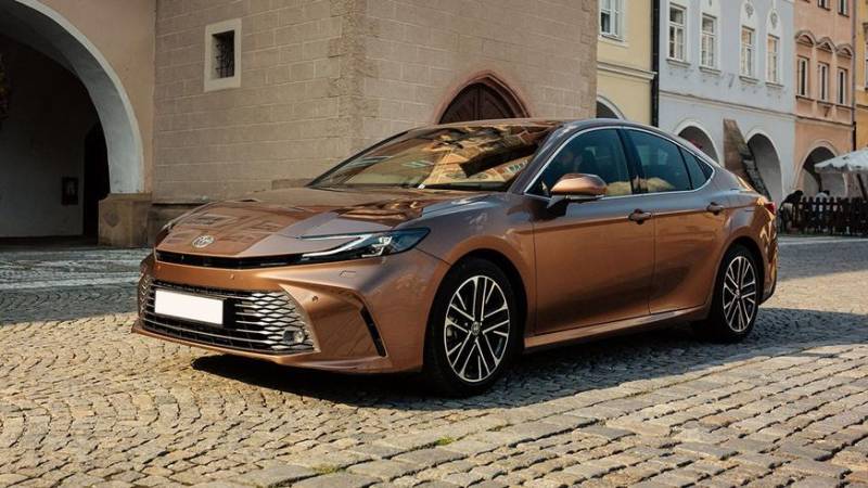 Официальная Toyota Camry 80 в Казахстане: сколько стоит?