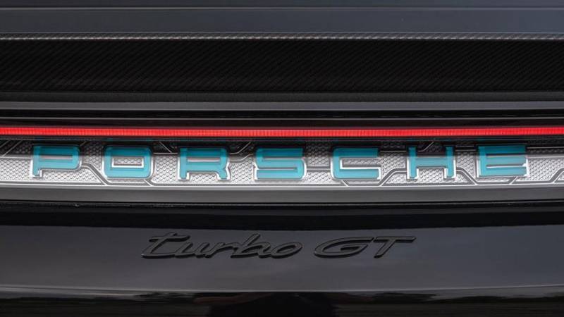 Porsche Taycan Turbo GT: менее 2 секунд до сотни