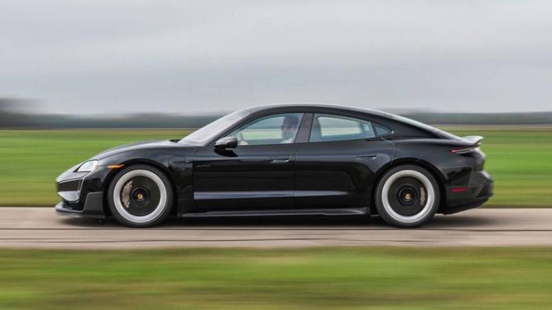 Porsche Taycan Turbo GT: менее 2 секунд до сотни