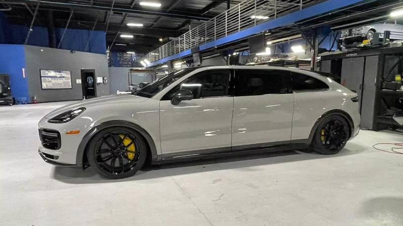 Стретч Porsche Cayenne GT со сдвижными дверьми