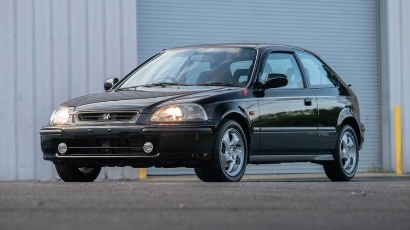 В США нашли новый Honda Civic SiR 1996 года выпуска