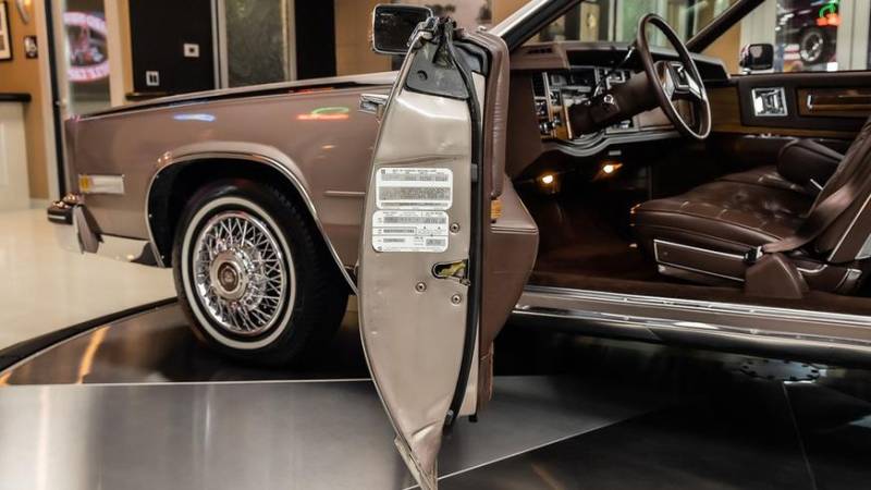 Cорокалетний Cadillac Eldorado с мизерным пробегом выставлен на продажу