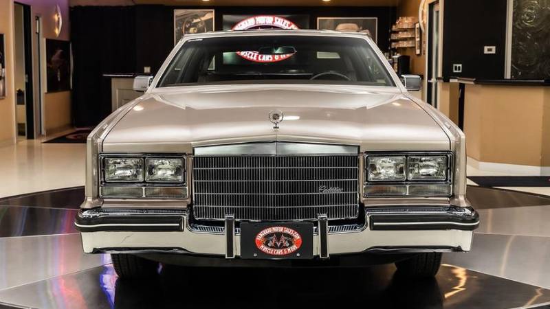 Cорокалетний Cadillac Eldorado с мизерным пробегом выставлен на продажу