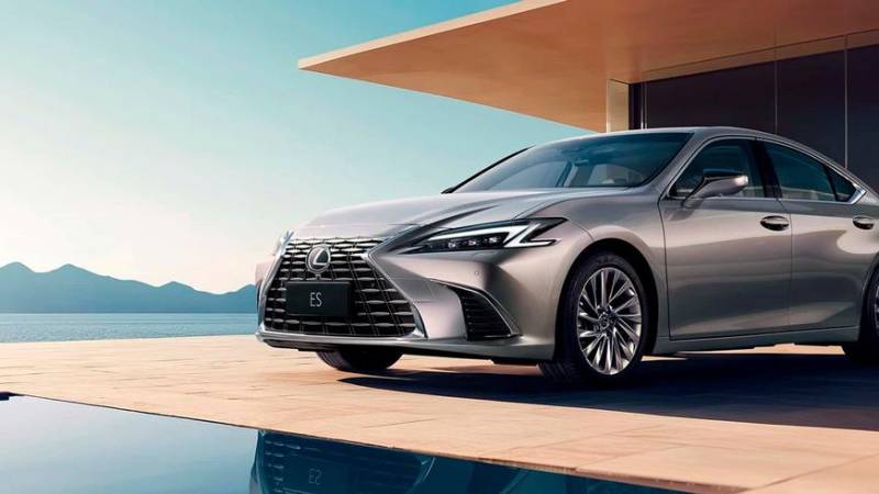 Обновлённый Lexus ES дебютировал в Китае