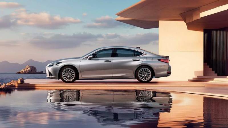 Обновлённый Lexus ES дебютировал в Китае