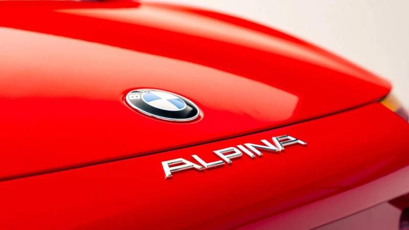 С молотка уйдёт очень редкий и практически новый Alpina Roadster V8