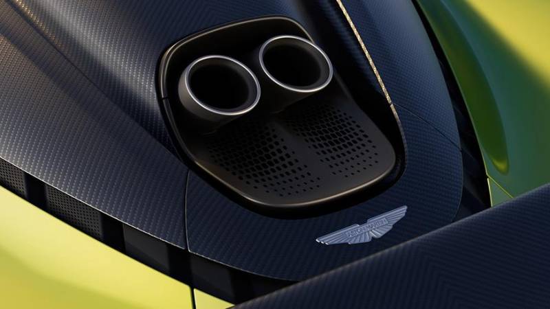 Aston Martin представила 4-моторный гиперкар Valhalla