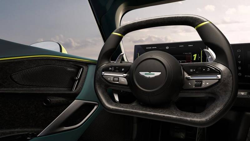 Aston Martin представила 4-моторный гиперкар Valhalla