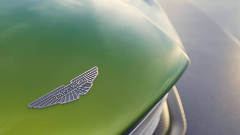 Aston Martin представила 4-моторный гиперкар Valhalla