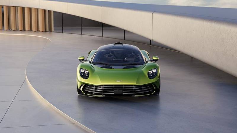 Aston Martin представила 4-моторный гиперкар Valhalla