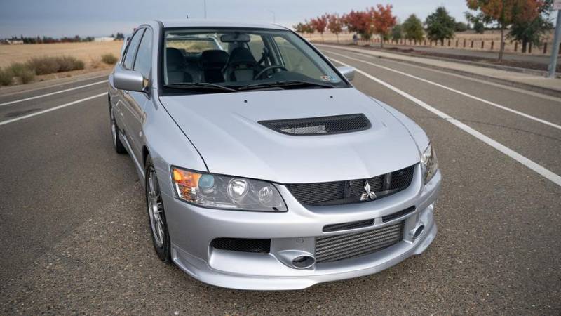 Lancer Evo IX почти без пробега нашли в США